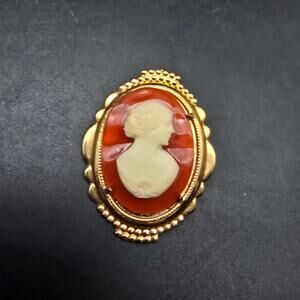 Gold Tone Orange Cameo Brooch Oval Acrylic Plastic Vintage Jewelry